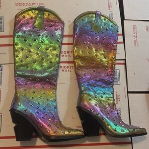 LIKE NEW SPARKLES STAR POWER BOOTIES SIZE 7